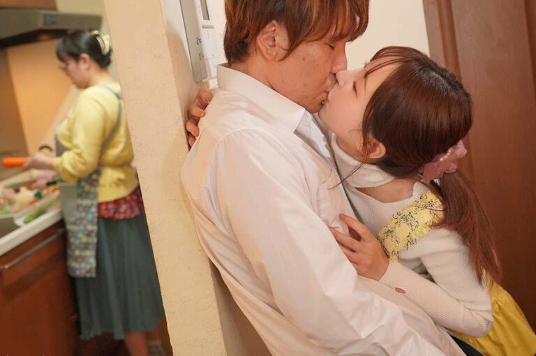 Chị gái dâm đãng loạn luân cùng cậu em trai mới lớn