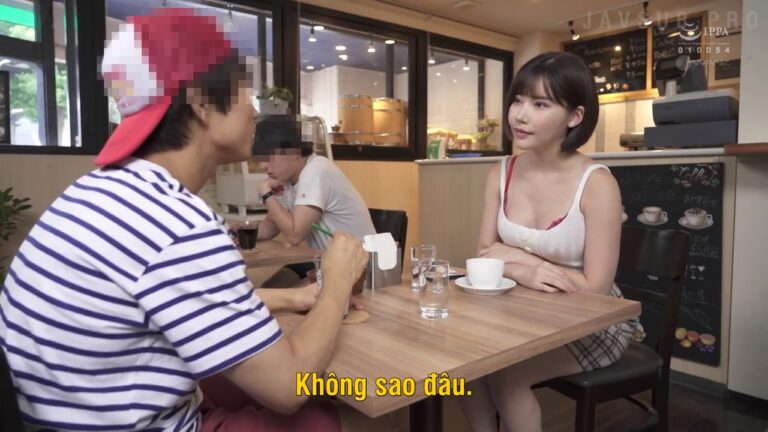 Chị gái dâm đãng và cậu em trai mới lớn