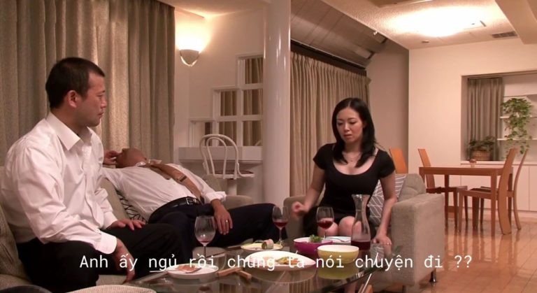 Gặp lại người yêu củ là đồng nghiệp của chồng Vietsub
